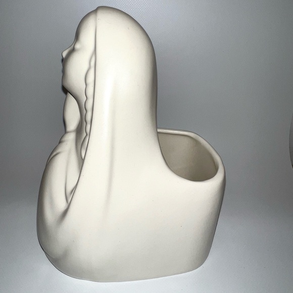 Mid Century Virgin Mary Madonna Vase Planter - Picture 2 of 10